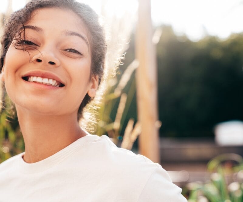 What causes an Overbite? 3 Main Reasons to Watch Out For